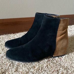 Split Tone Velvet Booties